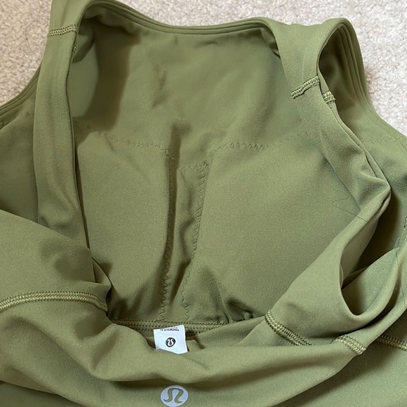 Lululemon Tank - Picture 4 of 8